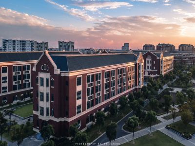 上海建桥国际高中